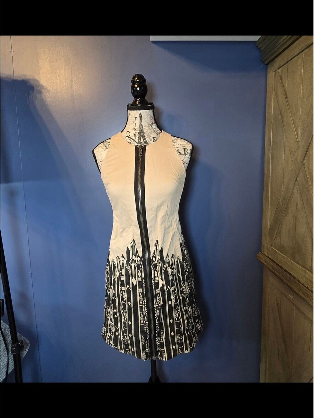 Gap Fit Flare Dress Womens 4 Beige Black Exposed Zip Front Geometric Sleeveless